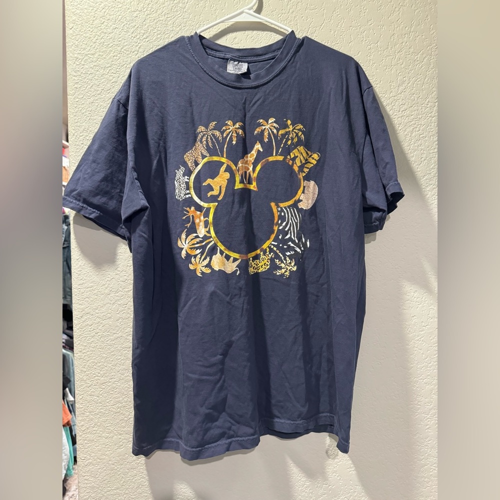Disney Comfort Colors Tee - Animal Kingdom print sz XL